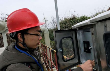 斷案如神：聯測工程師現場解決客戶兩大問題